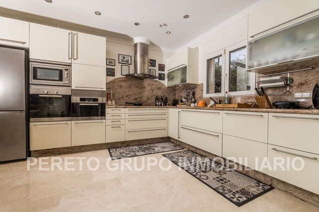 5 Zimmer Villa zu verkaufen in El Montgó, Dénia mit Pool Garage - 1.200.000 € (Ref: 8931501)