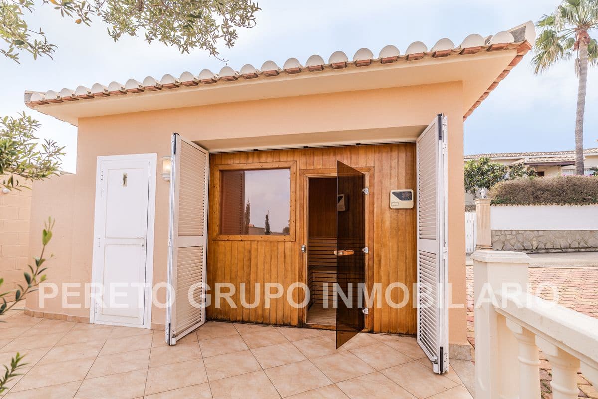 5 quarto Moradia para venda em Denia com piscina garagem - 1 200 000 € (Ref: 8931501)