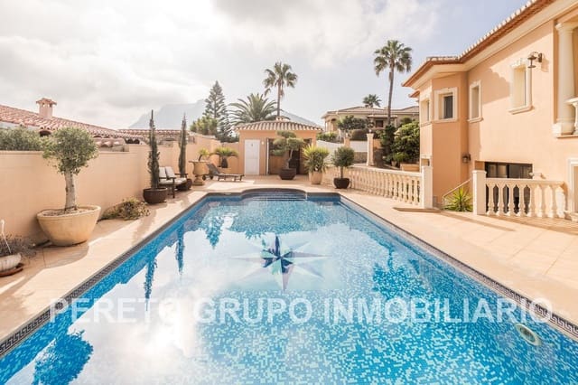 5 Zimmer Villa zu verkaufen in El Montgó, Dénia mit Pool Garage - 1.200.000 € (Ref: 8931501)
