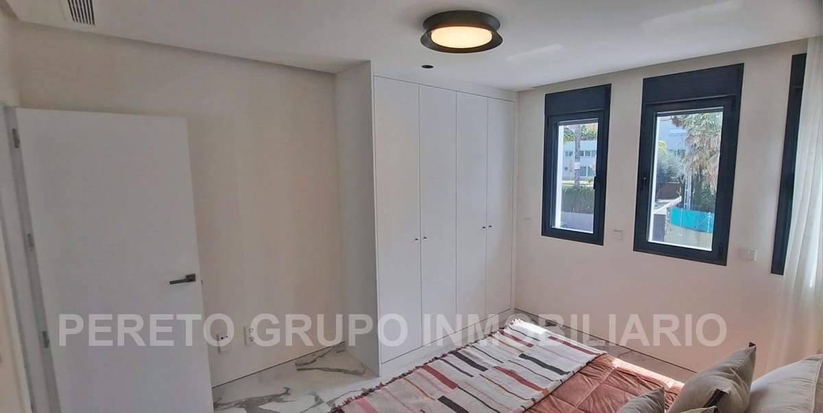 Chalet de 3 habitaciones en Dénia en venta con piscina garaje - 675.000 € (Ref: 8937846)