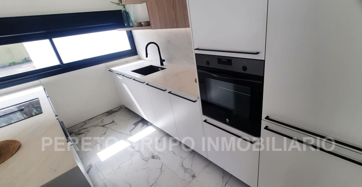 Chalet de 3 habitaciones en Dénia en venta con piscina garaje - 675.000 € (Ref: 8937846)