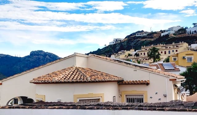 3 Zimmer Villa zu verkaufen in Ráfol de Almunia mit Pool Garage - 399.000 € (Ref: 9046500)