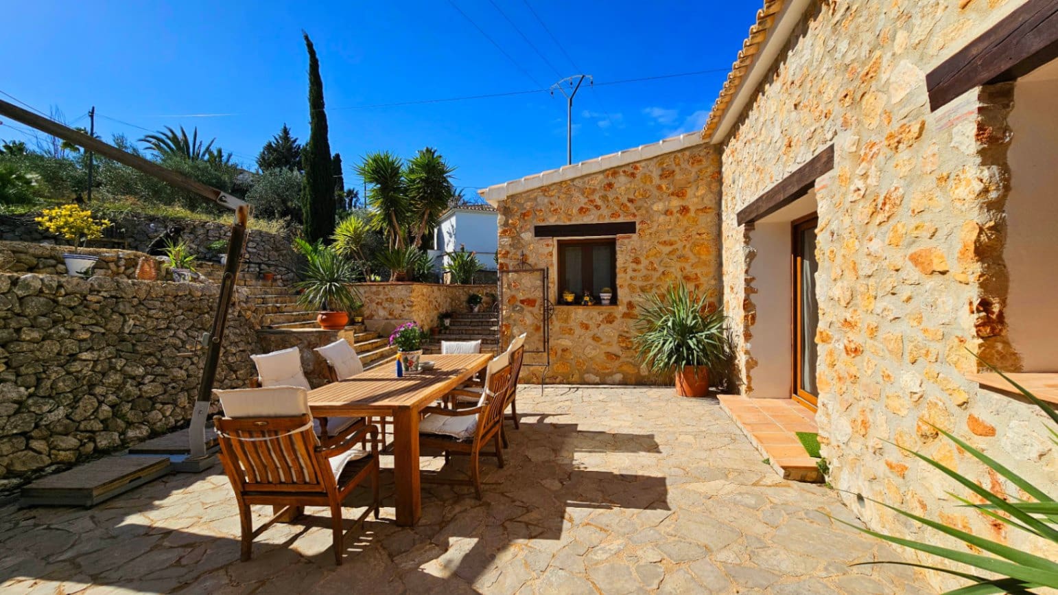5 bedroom Villa for sale in Orba with pool garage - € 645,000 (Ref: 9046501)