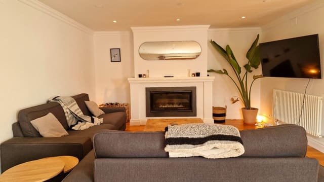 5 sovrum Villa till salu i Orba med pool garage - 645 000 € (Ref: 9046501)