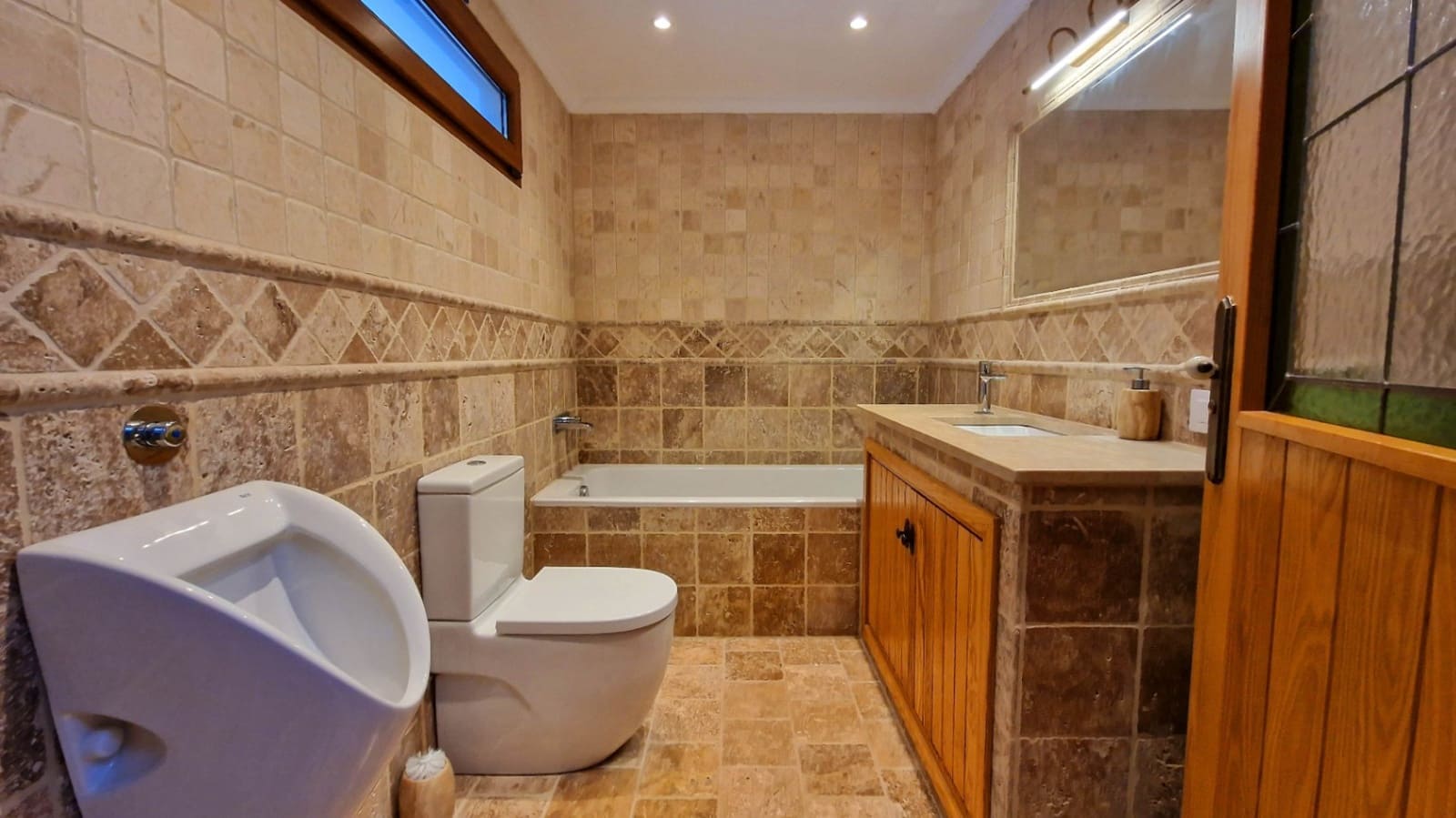 5 bedroom Villa for sale in Orba with pool garage - € 645,000 (Ref: 9046501)