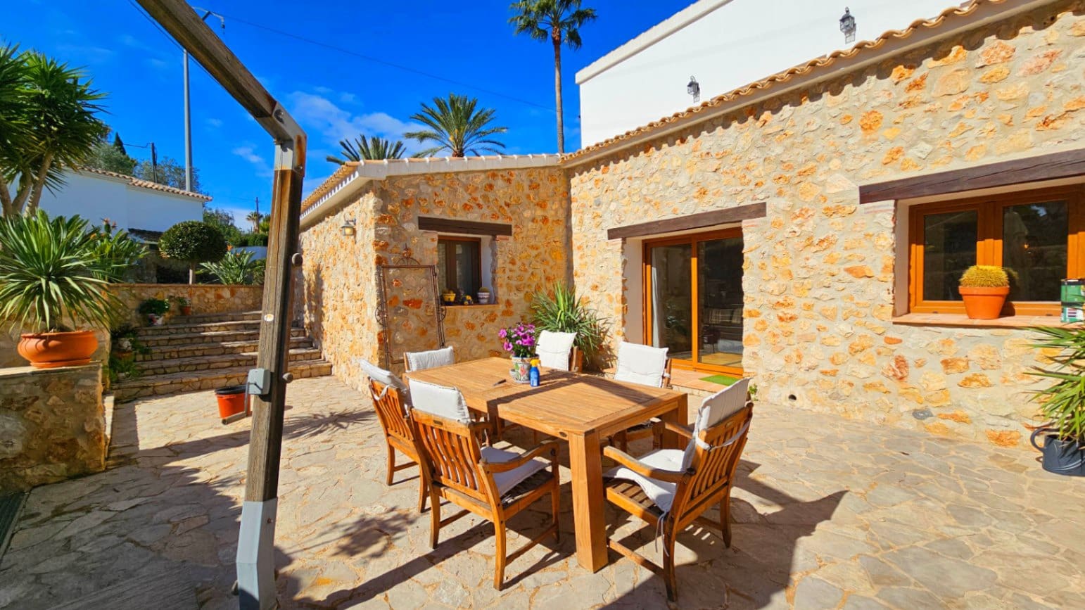5 bedroom Villa for sale in Orba with pool garage - € 645,000 (Ref: 9046501)