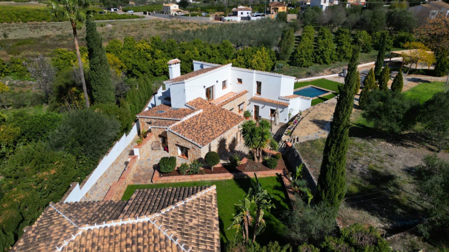 5 bedroom Villa for sale in Orba with pool garage - € 645,000 (Ref: 9046501)