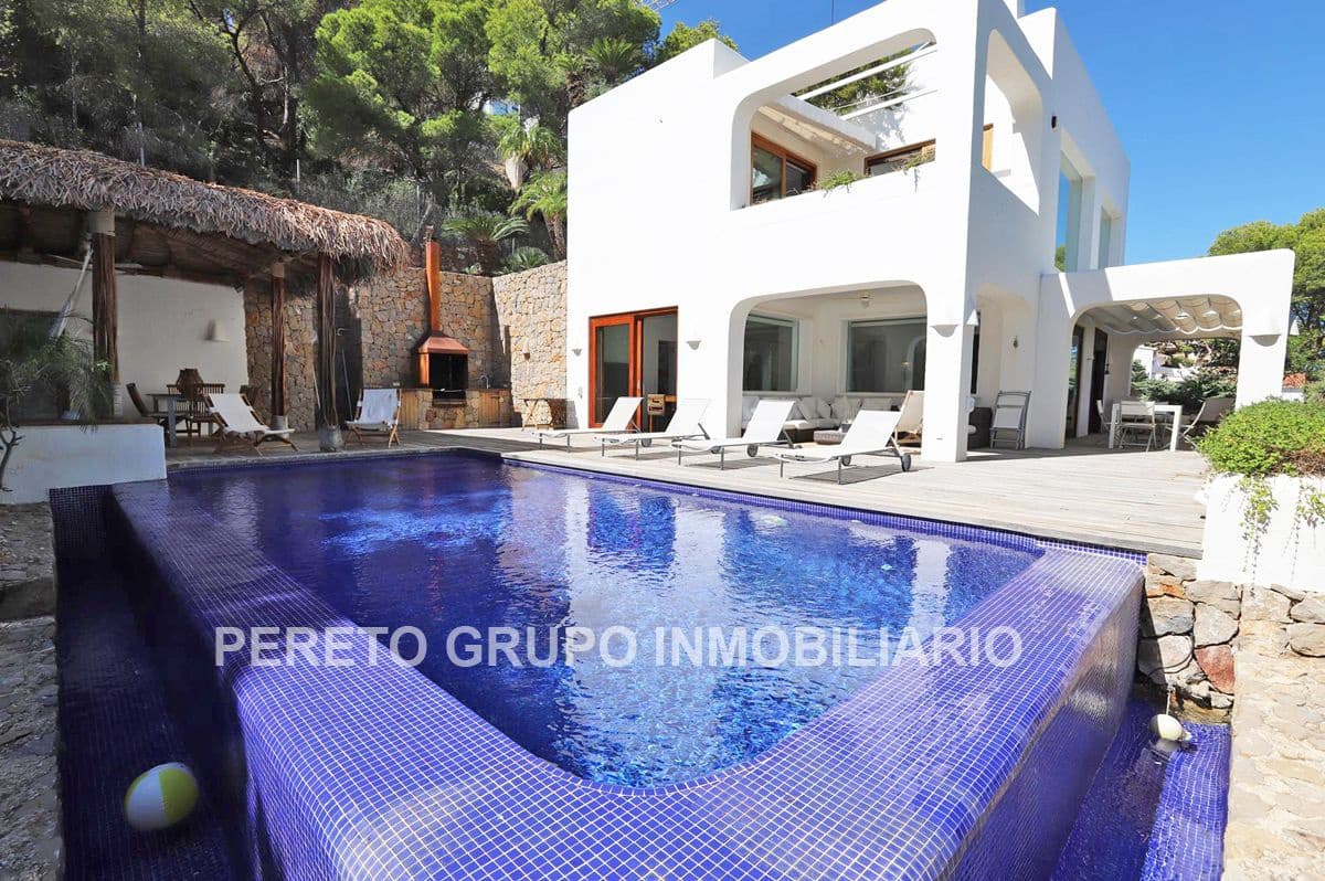 4 soveværelse Villa til salg i Denia med swimmingpool garage - € 2.200.000 (Ref: 9066559)