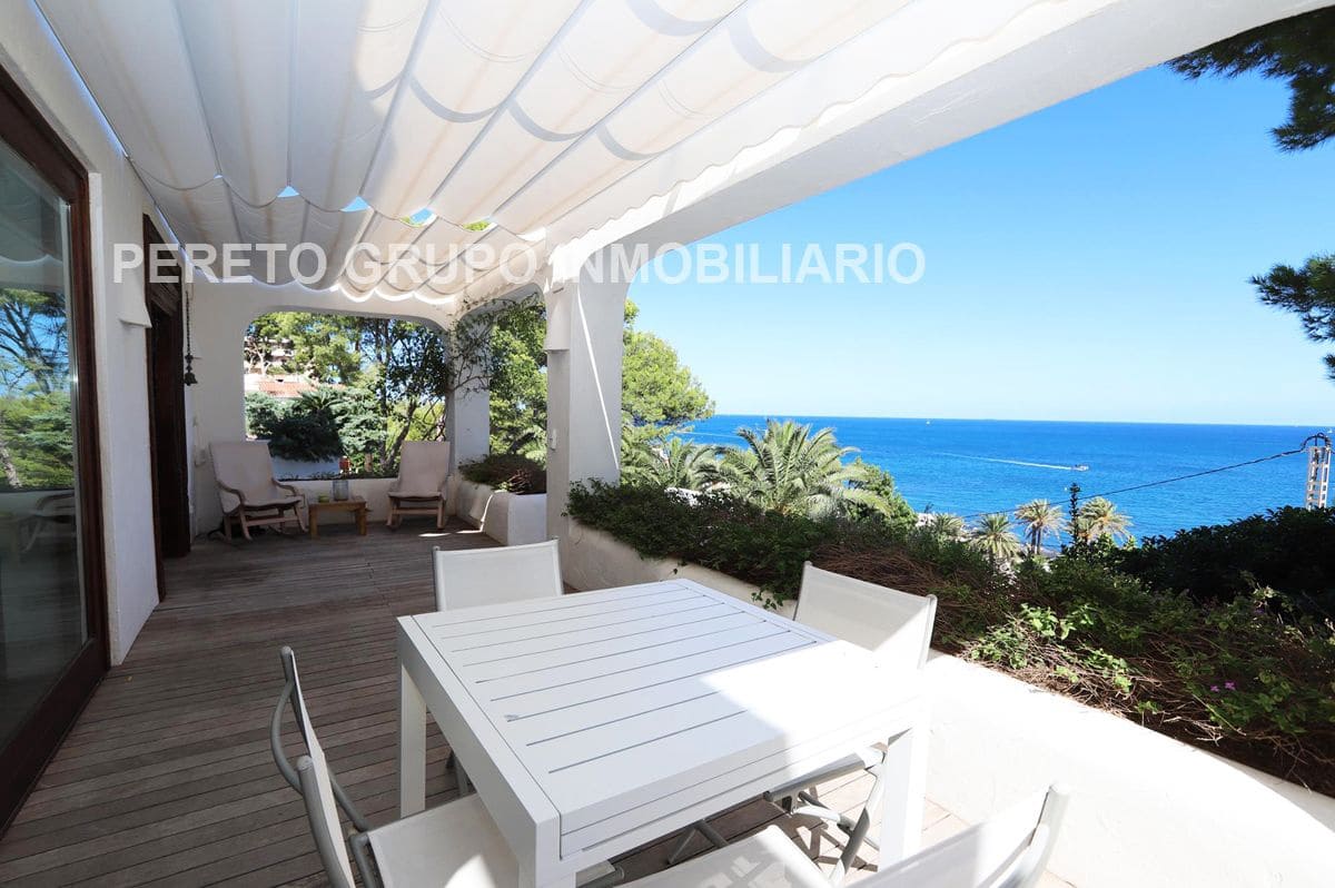 4 soveværelse Villa til salg i Denia med swimmingpool garage - € 2.200.000 (Ref: 9066559)