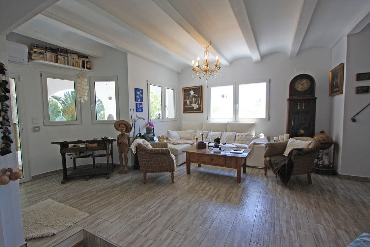 3 soverom Villa til salgs i Denia med svømmebasseng garasje - € 628 000 (Ref: 9104931)