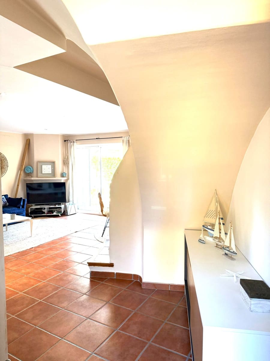 4 soveværelse Rækkehus til salg i Denia med swimmingpool garage - € 469.000 (Ref: 9113484)