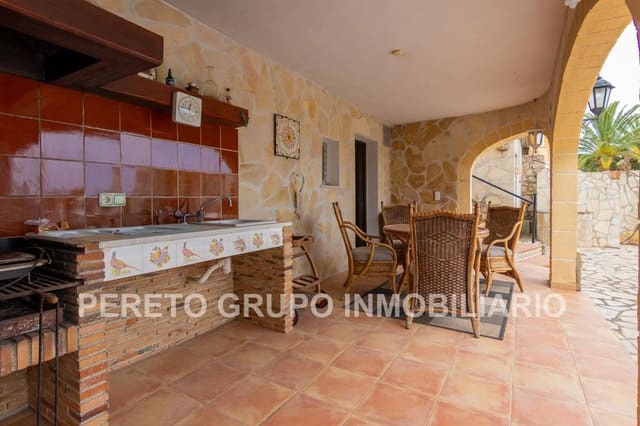 4 quarto Moradia para venda em El Montgó, Dénia com piscina garagem - 595 000 € (Ref: 9113487)