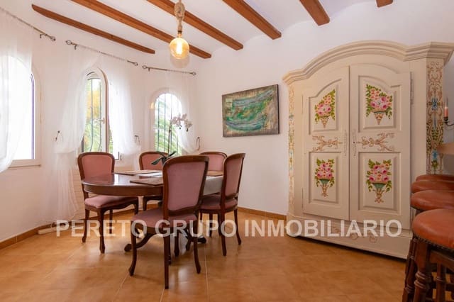 4 quarto Moradia para venda em El Montgó, Dénia com piscina garagem - 595 000 € (Ref: 9113487)