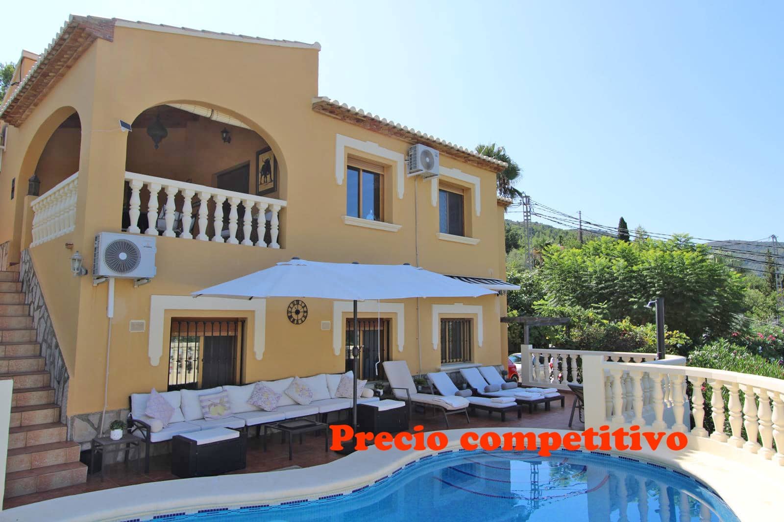 3 soveværelse Villa til salg i Orba med swimmingpool garage - € 450.000 (Ref: 9170500)