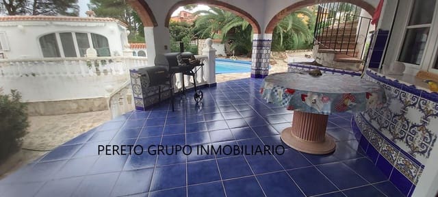 6 makuuhuone Huvila myytävänä paikassa El Montgó, Dénia mukana uima-altaan 
autotalli - 790 000 € (Ref: 9170501)