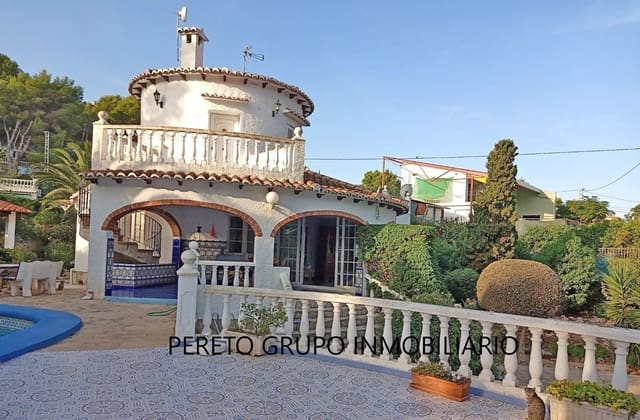 6 makuuhuone Huvila myytävänä paikassa El Montgó, Dénia mukana uima-altaan 
autotalli - 790 000 € (Ref: 9170501)