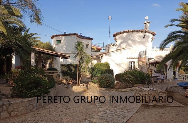 6 makuuhuone Huvila myytävänä paikassa El Montgó, Dénia mukana uima-altaan 
autotalli - 790 000 € (Ref: 9170501)