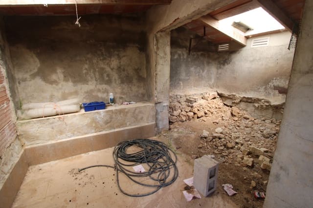 Villa til salg i Ráfol de Almunia - € 110.000 (Ref: 9184731)