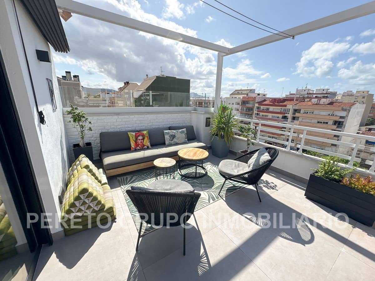2 bedroom Penthouse for sale in Denia with garage - € 478,000 (Ref: 9191883)