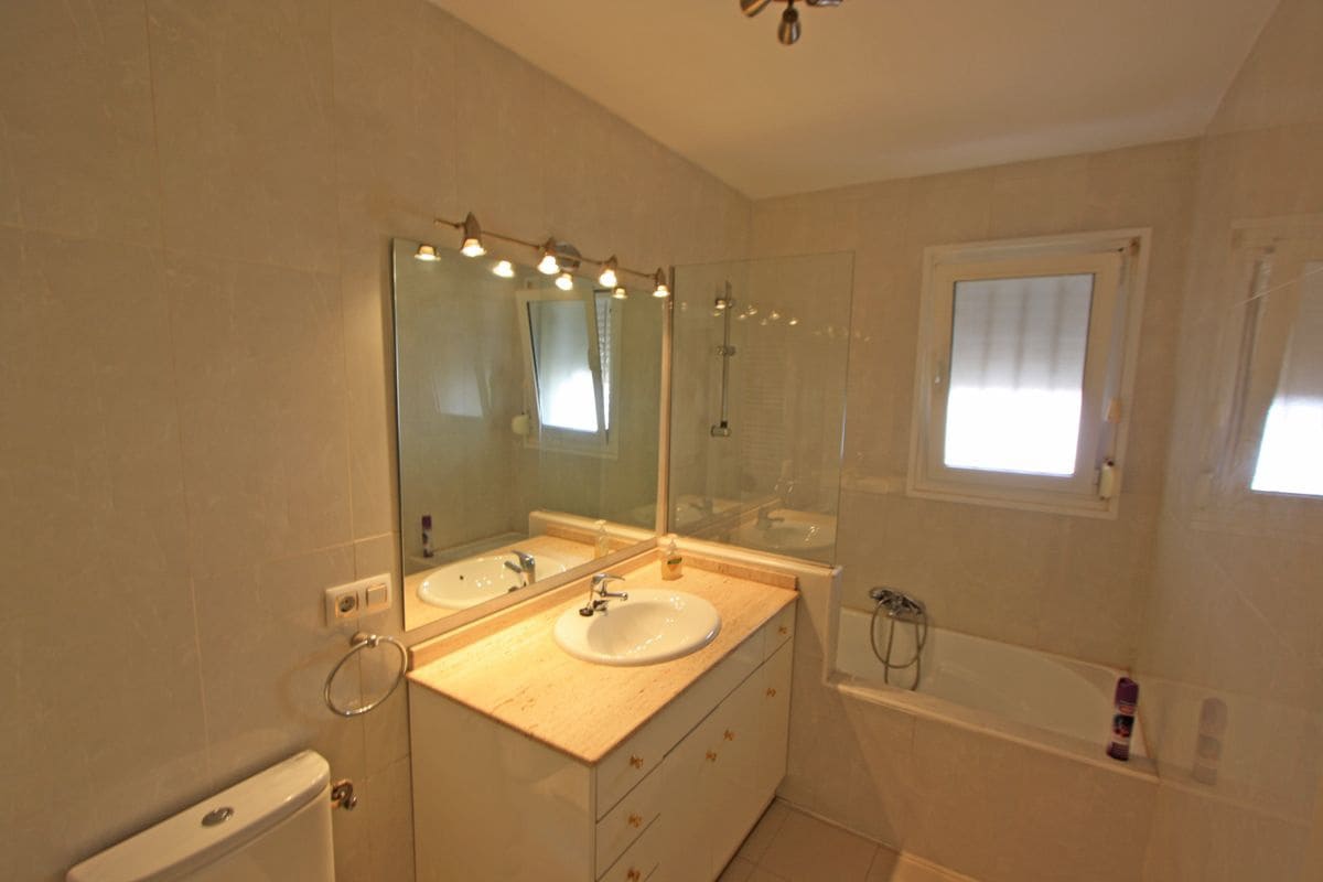 3 slaapkamer Appartement te koop in Denia met garage - € 385.000 (Ref: 9216372)