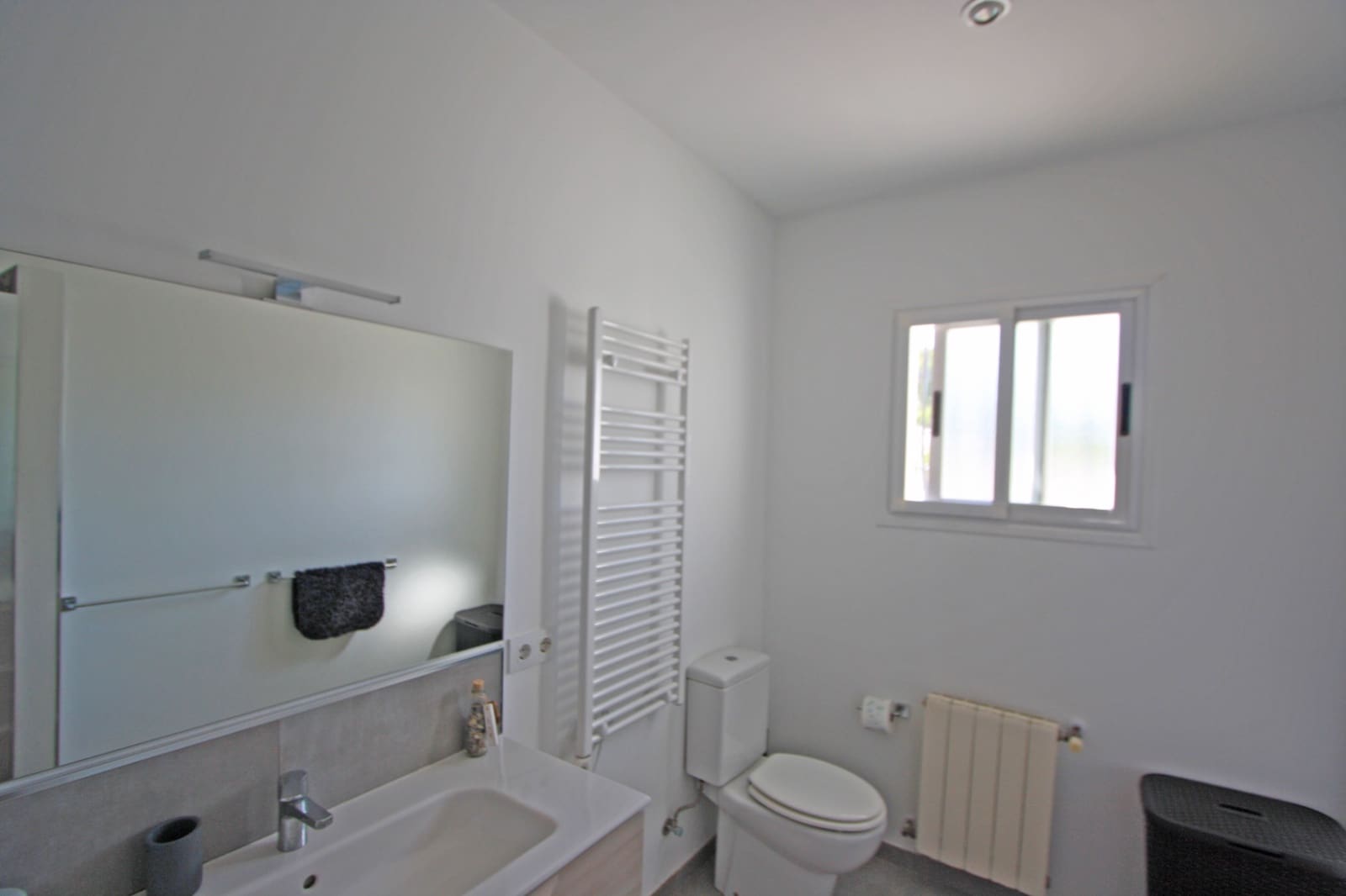 3 sypialnia Willa na sprzedaż w Jalon / Xalo z basenem garażem - 499 000 € (Ref: 9244371)