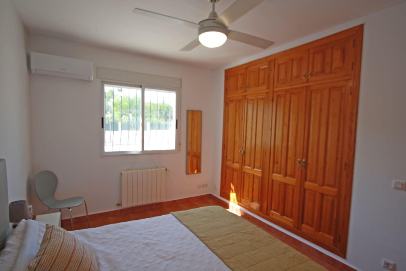 3 sypialnia Willa na sprzedaż w Jalon / Xalo z basenem garażem - 499 000 € (Ref: 9244371)