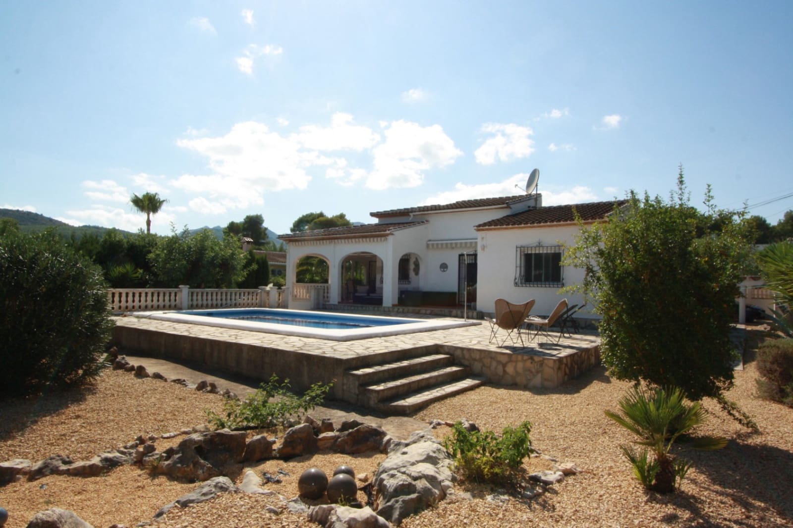 3 sypialnia Willa na sprzedaż w Jalon / Xalo z basenem garażem - 499 000 € (Ref: 9244371)