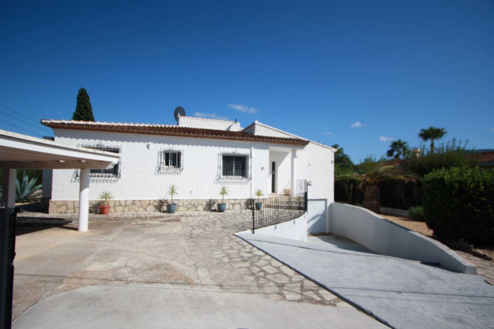 3 sypialnia Willa na sprzedaż w Jalon / Xalo z basenem garażem - 499 000 € (Ref: 9244371)