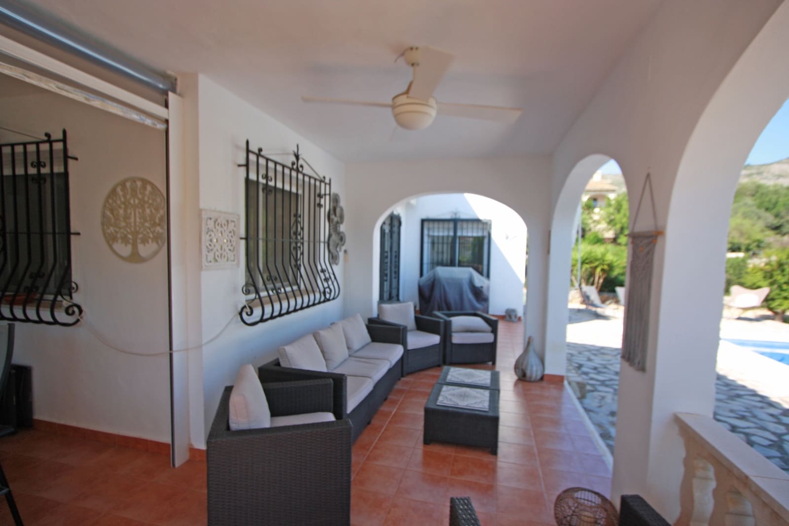 3 sypialnia Willa na sprzedaż w Jalon / Xalo z basenem garażem - 499 000 € (Ref: 9244371)