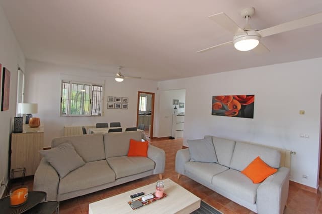 3 sypialnia Willa na sprzedaż w Jalón / Xaló z basenem garażem - 499 000 € (Ref: 9244371)