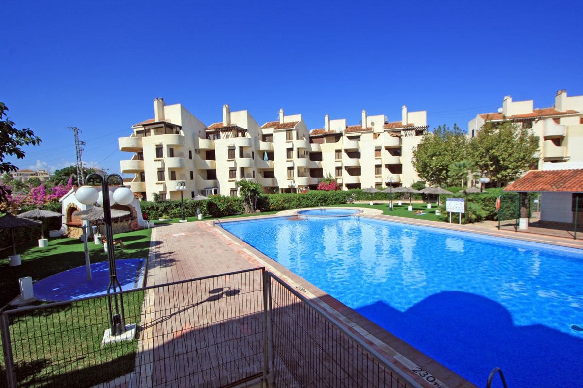 1 soveværelse Lejlighed til salg i Denia med swimmingpool garage - € 145.000 (Ref: 9271800)