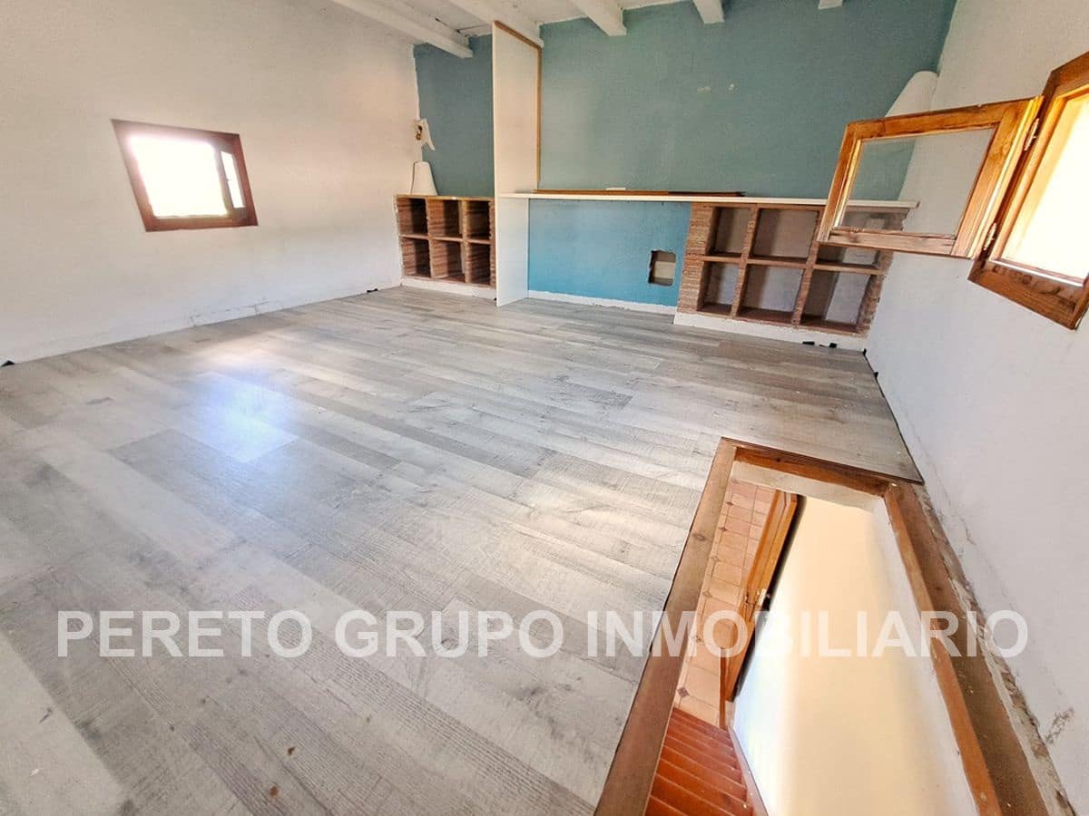 6 soverom Villa til salgs i Orba med svømmebasseng garasje - € 750 000 (Ref: 9318096)