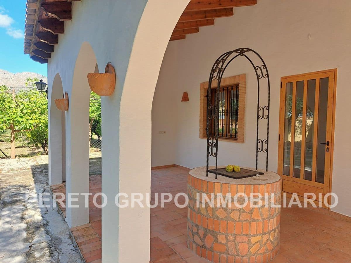 6 soverom Villa til salgs i Orba med svømmebasseng garasje - € 750 000 (Ref: 9318096)