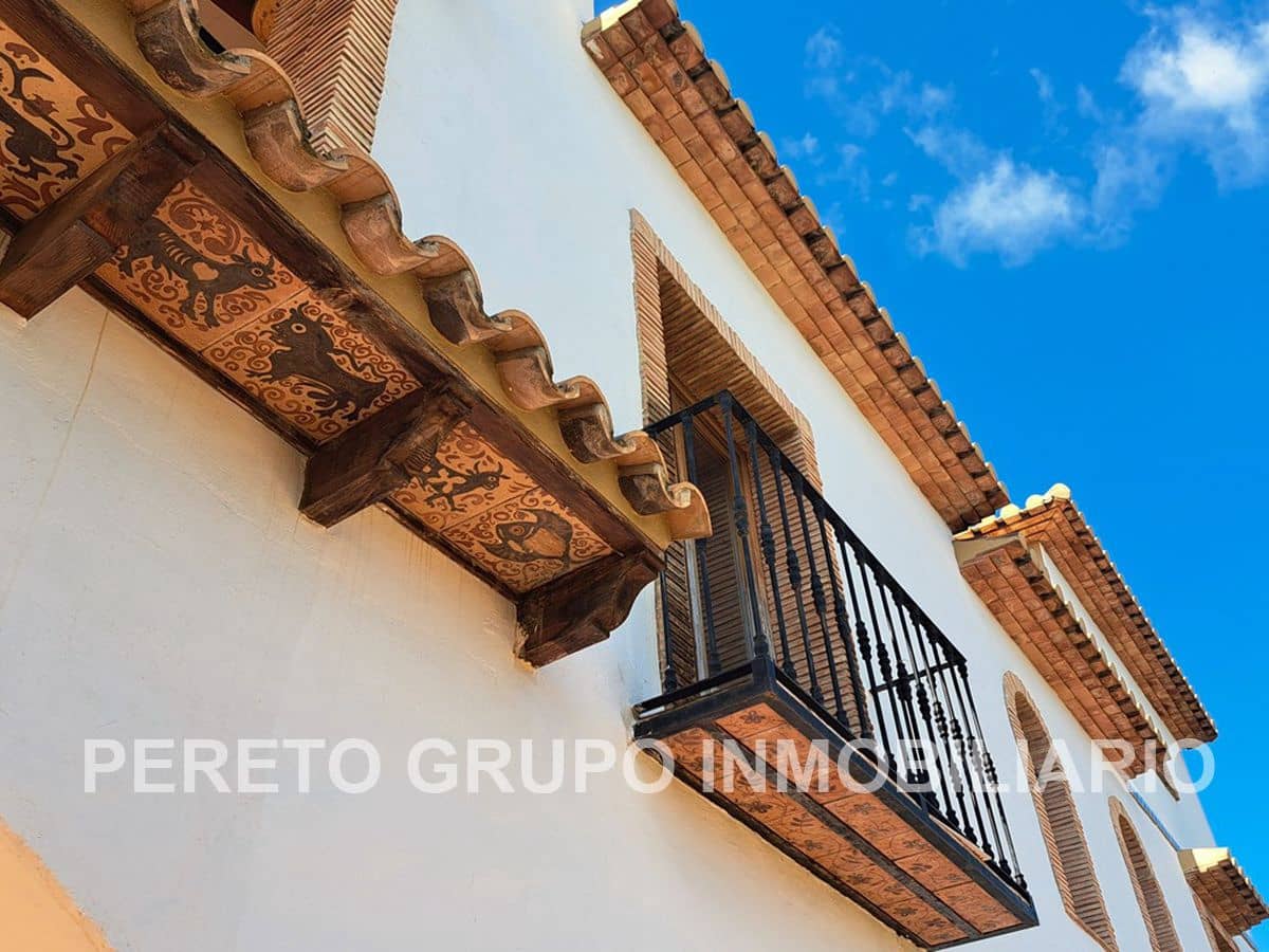 6 soverom Villa til salgs i Orba med svømmebasseng garasje - € 750 000 (Ref: 9318096)