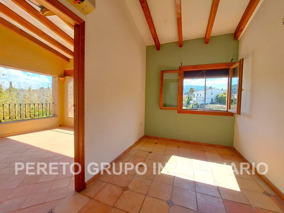 6 soverom Villa til salgs i Orba med svømmebasseng garasje - € 750 000 (Ref: 9318096)