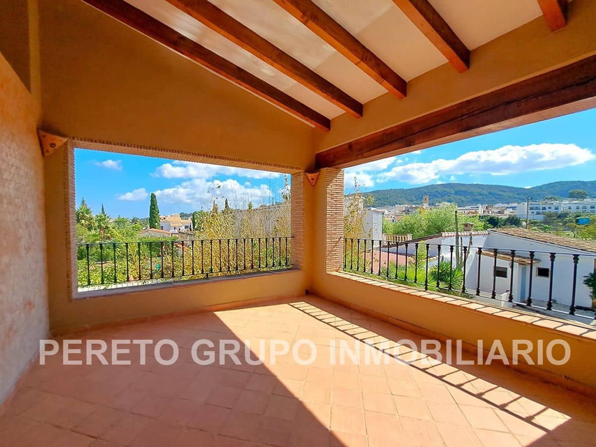 6 soverom Villa til salgs i Orba med svømmebasseng garasje - € 750 000 (Ref: 9318096)