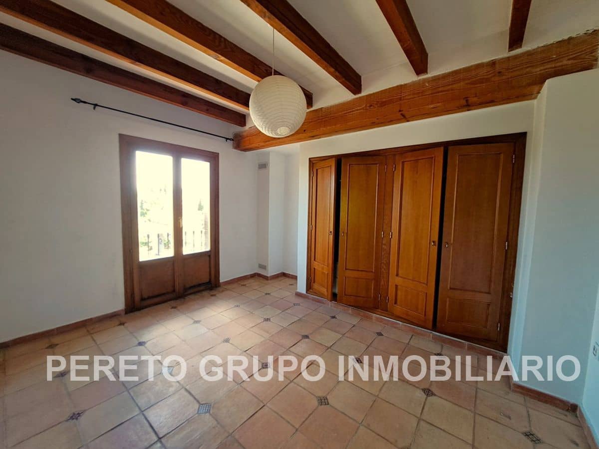 6 soverom Villa til salgs i Orba med svømmebasseng garasje - € 750 000 (Ref: 9318096)