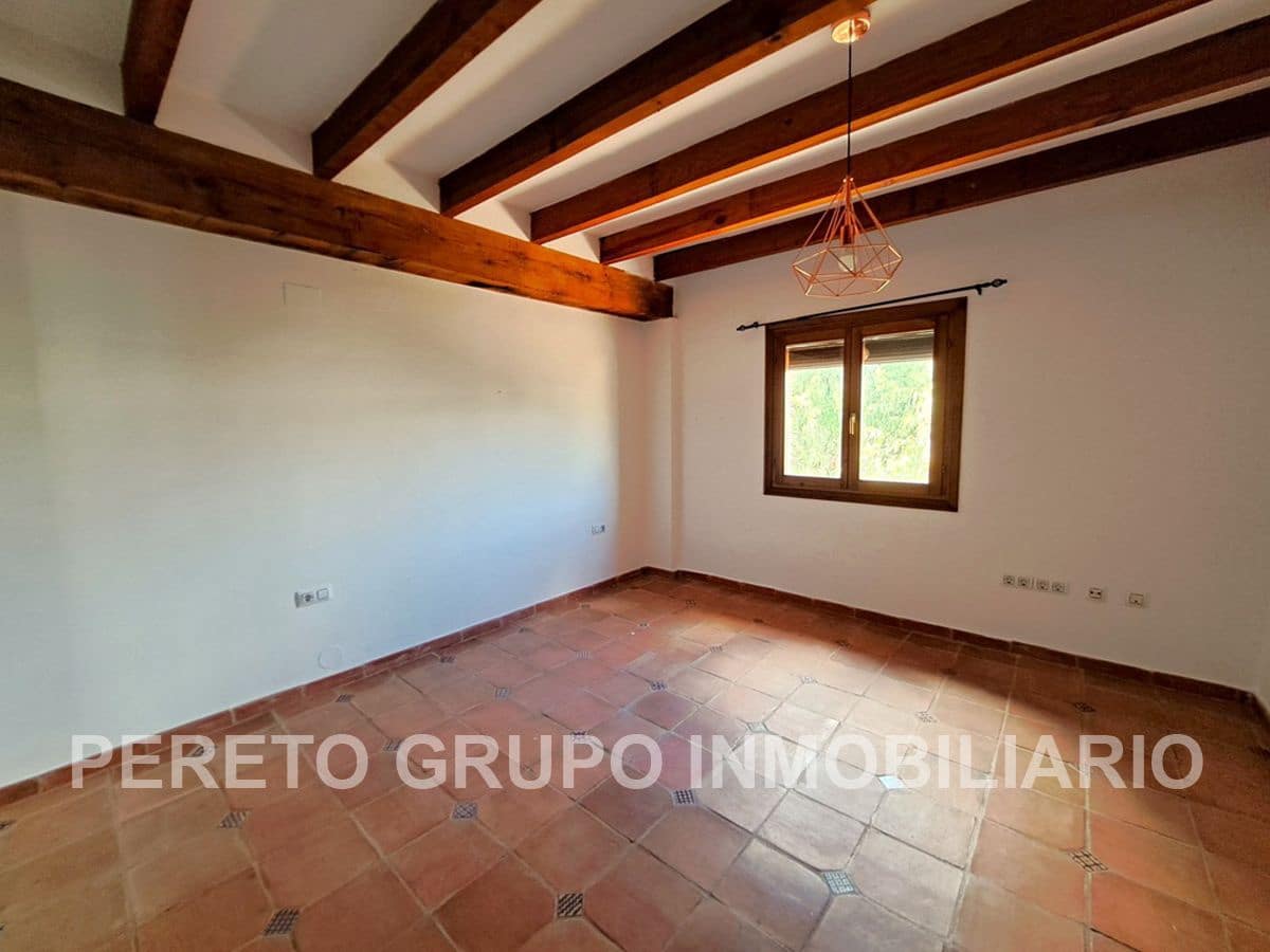 6 soverom Villa til salgs i Orba med svømmebasseng garasje - € 750 000 (Ref: 9318096)