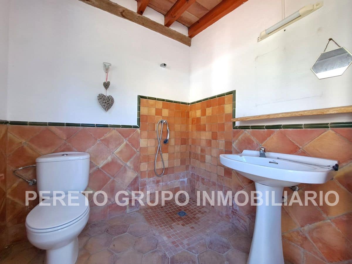 6 soverom Villa til salgs i Orba med svømmebasseng garasje - € 750 000 (Ref: 9318096)