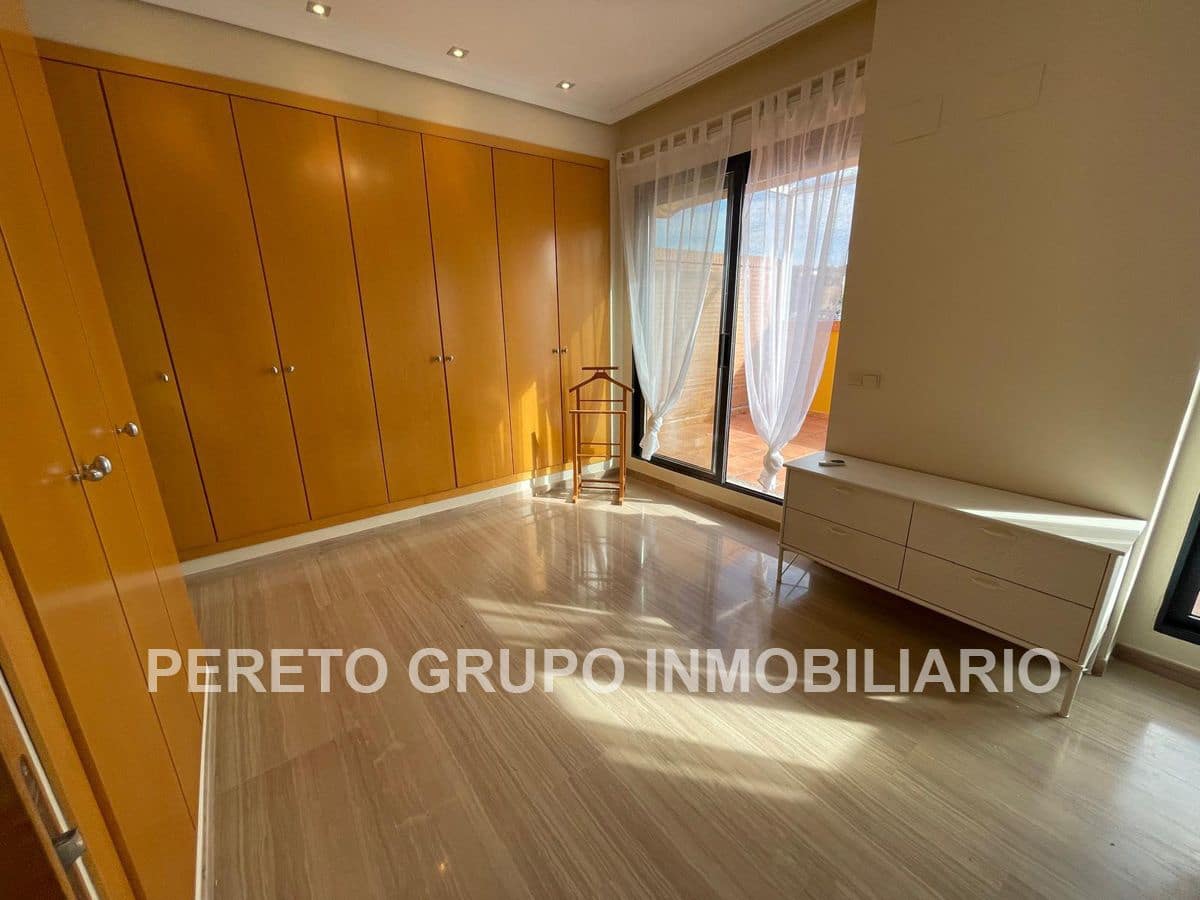 3 bedroom Penthouse for sale in Denia with pool garage - € 550,000 (Ref: 9340275)