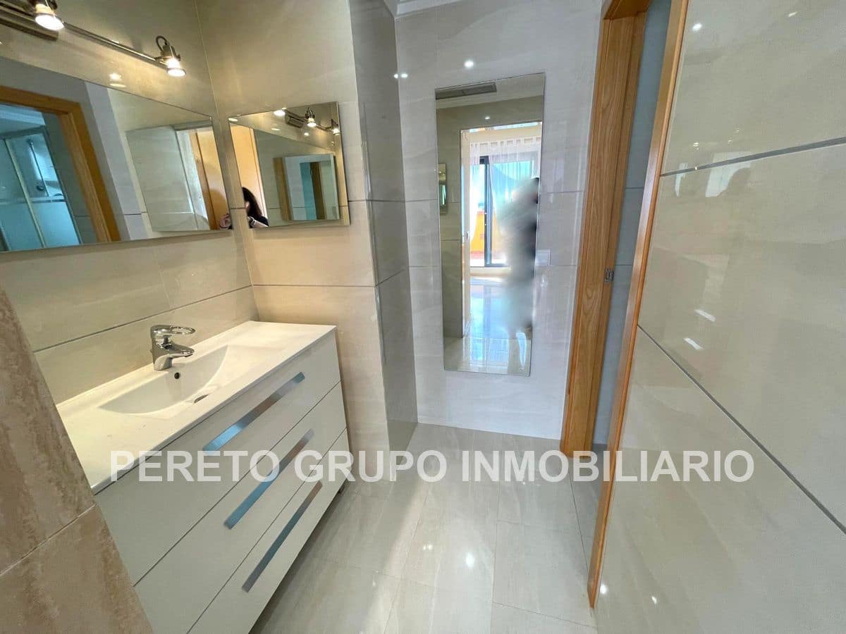3 bedroom Penthouse for sale in Denia with pool garage - € 550,000 (Ref: 9340275)
