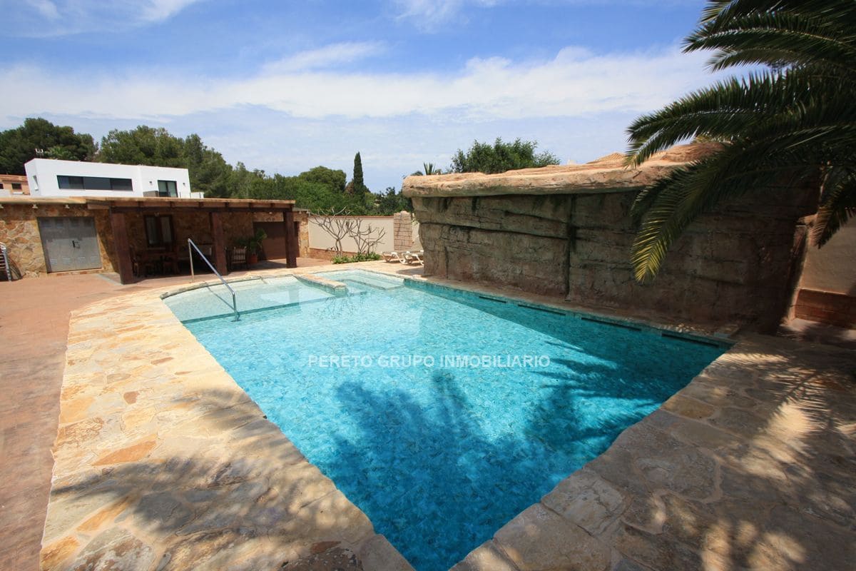 4 soveværelse Villa til salg i Denia med swimmingpool garage - € 690.000 (Ref: 9340278)