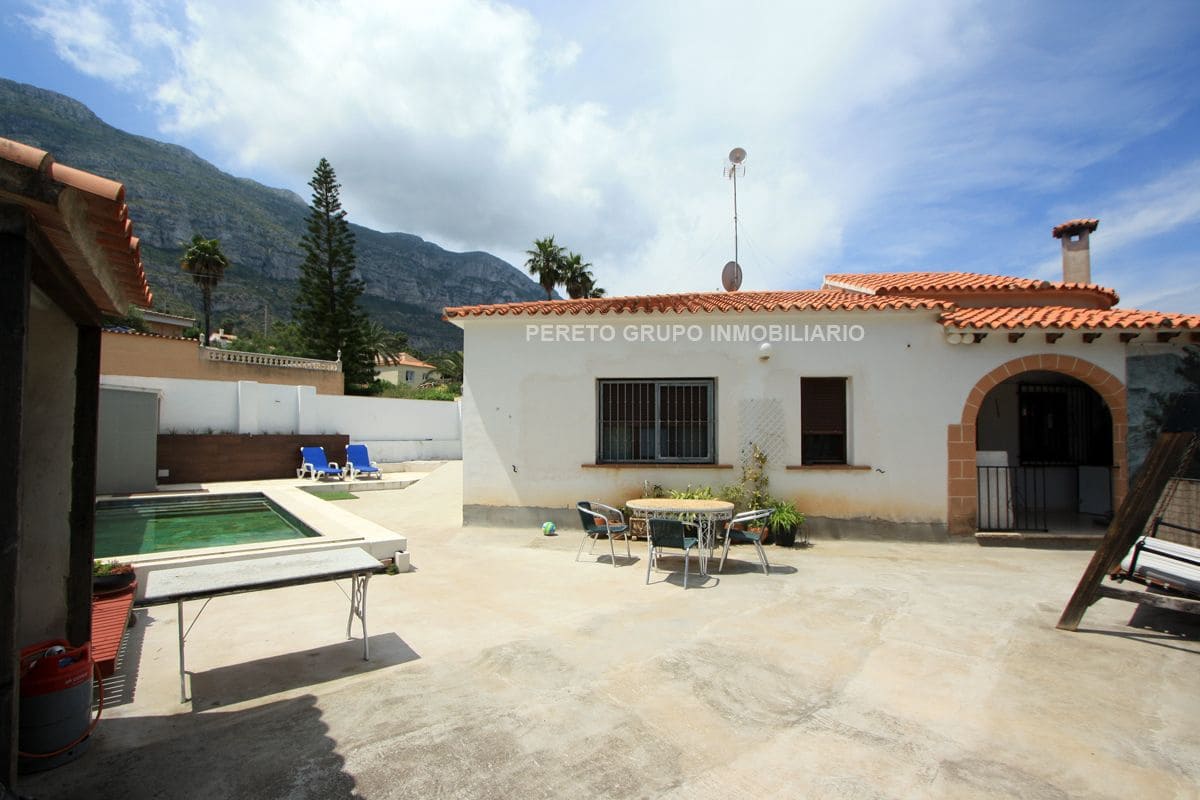 4 soveværelse Villa til salg i Denia med swimmingpool garage - € 690.000 (Ref: 9340278)