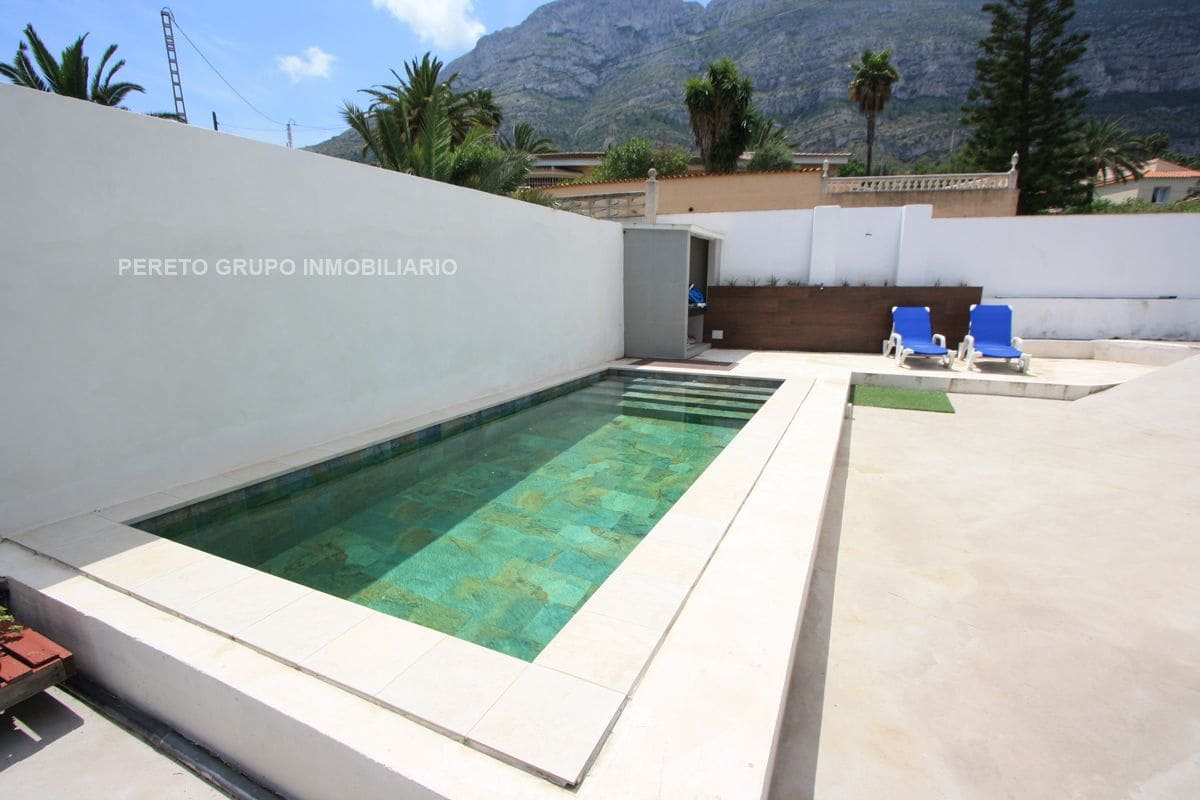 4 soveværelse Villa til salg i Denia med swimmingpool garage - € 690.000 (Ref: 9340278)