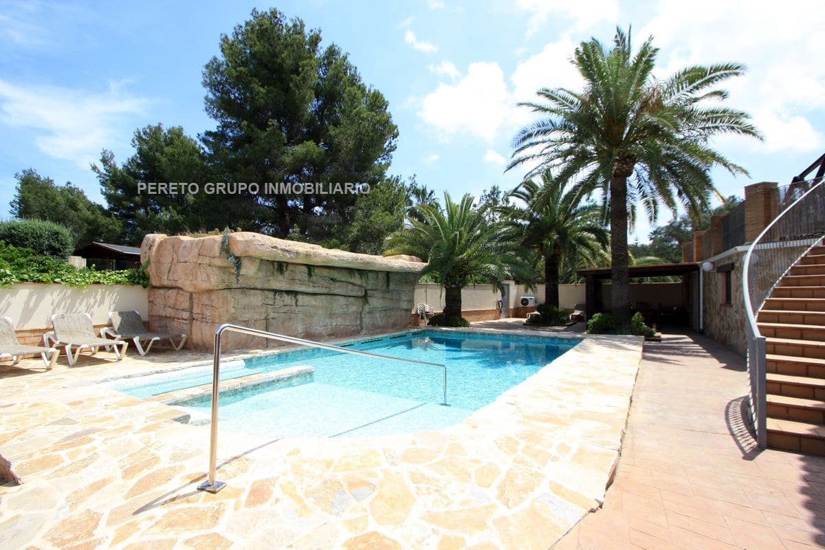 4 soveværelse Villa til salg i Denia med swimmingpool garage - € 690.000 (Ref: 9340278)