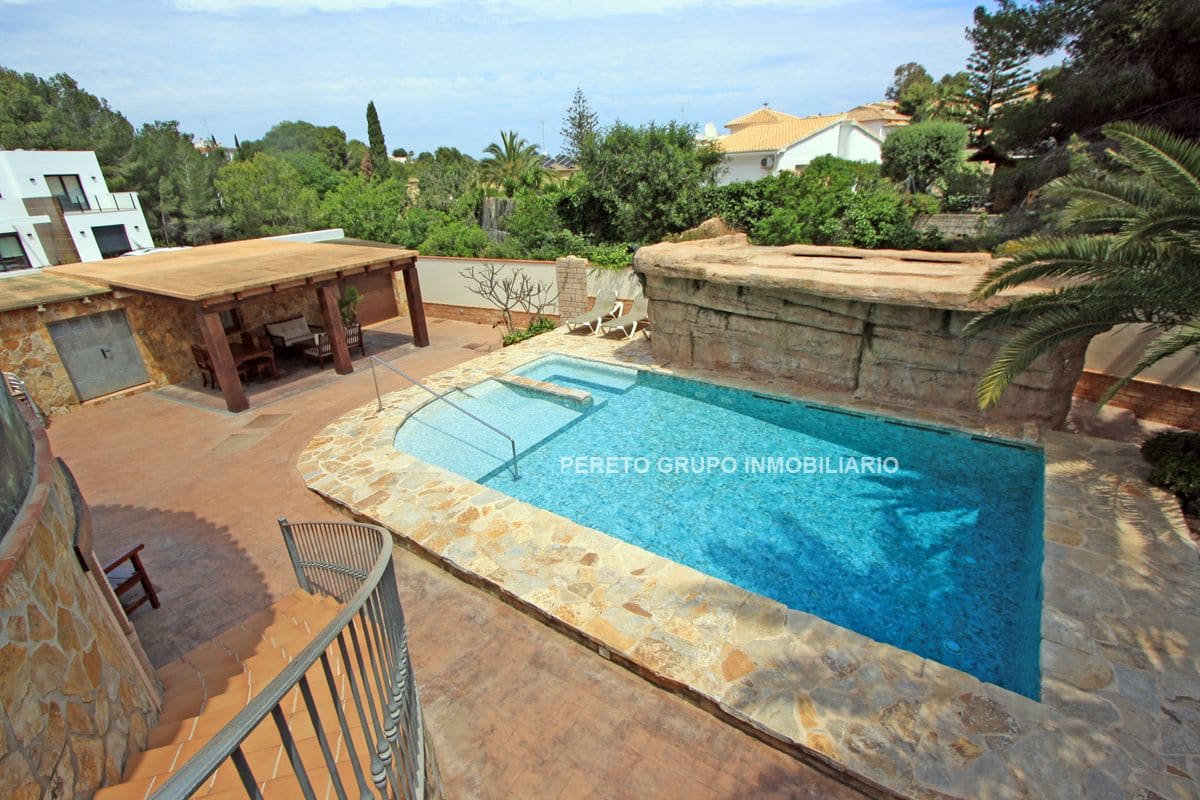 4 soveværelse Villa til salg i Denia med swimmingpool garage - € 690.000 (Ref: 9340278)