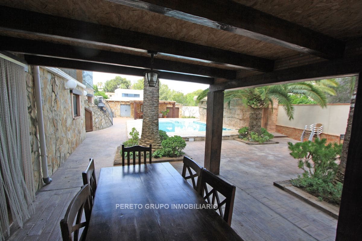 4 soveværelse Villa til salg i Denia med swimmingpool garage - € 690.000 (Ref: 9340278)