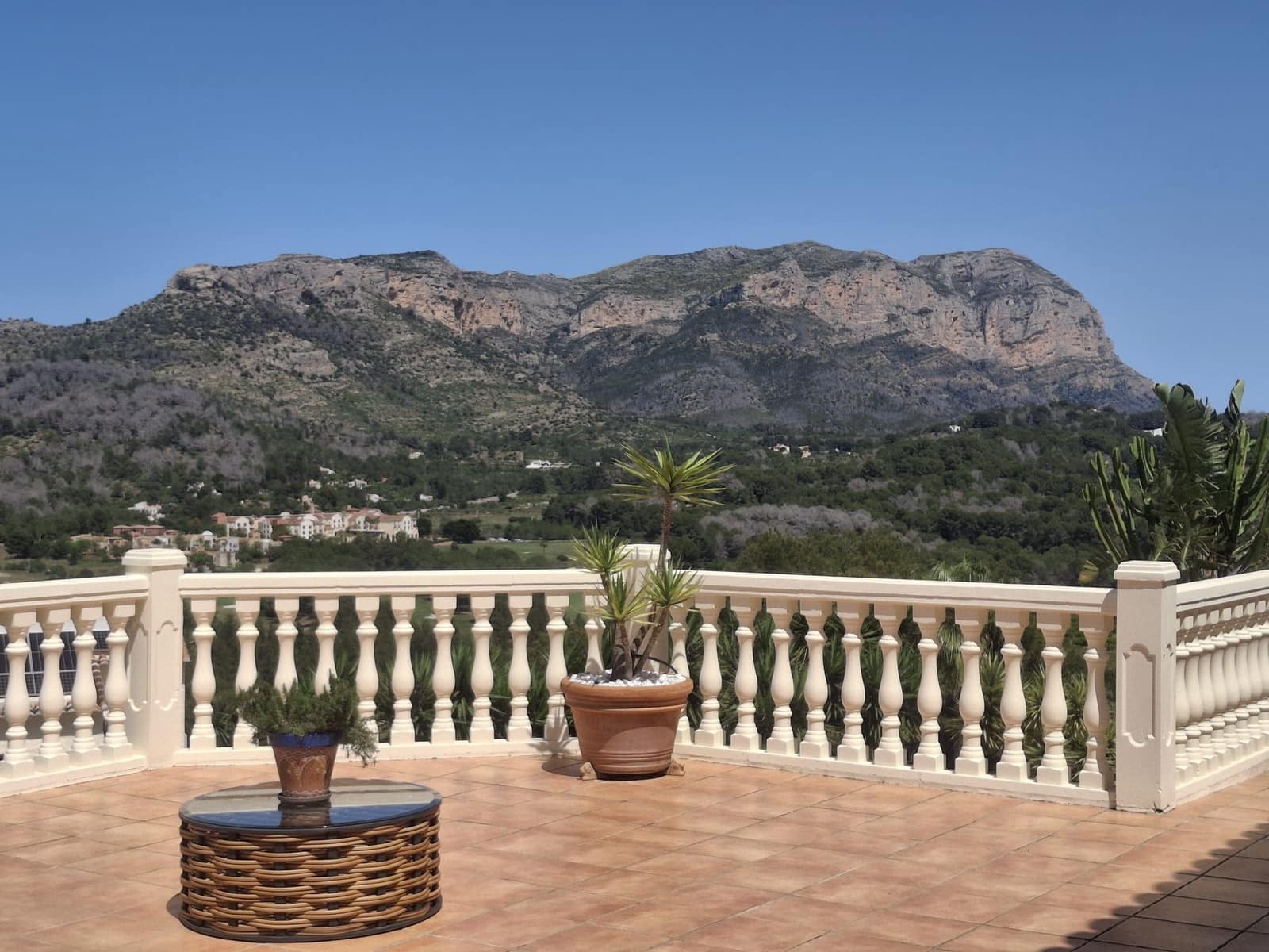 6 sypialnia Willa na sprzedaż w La Sella z basenem garażem - 1 165 000 € (Ref: 9340283)