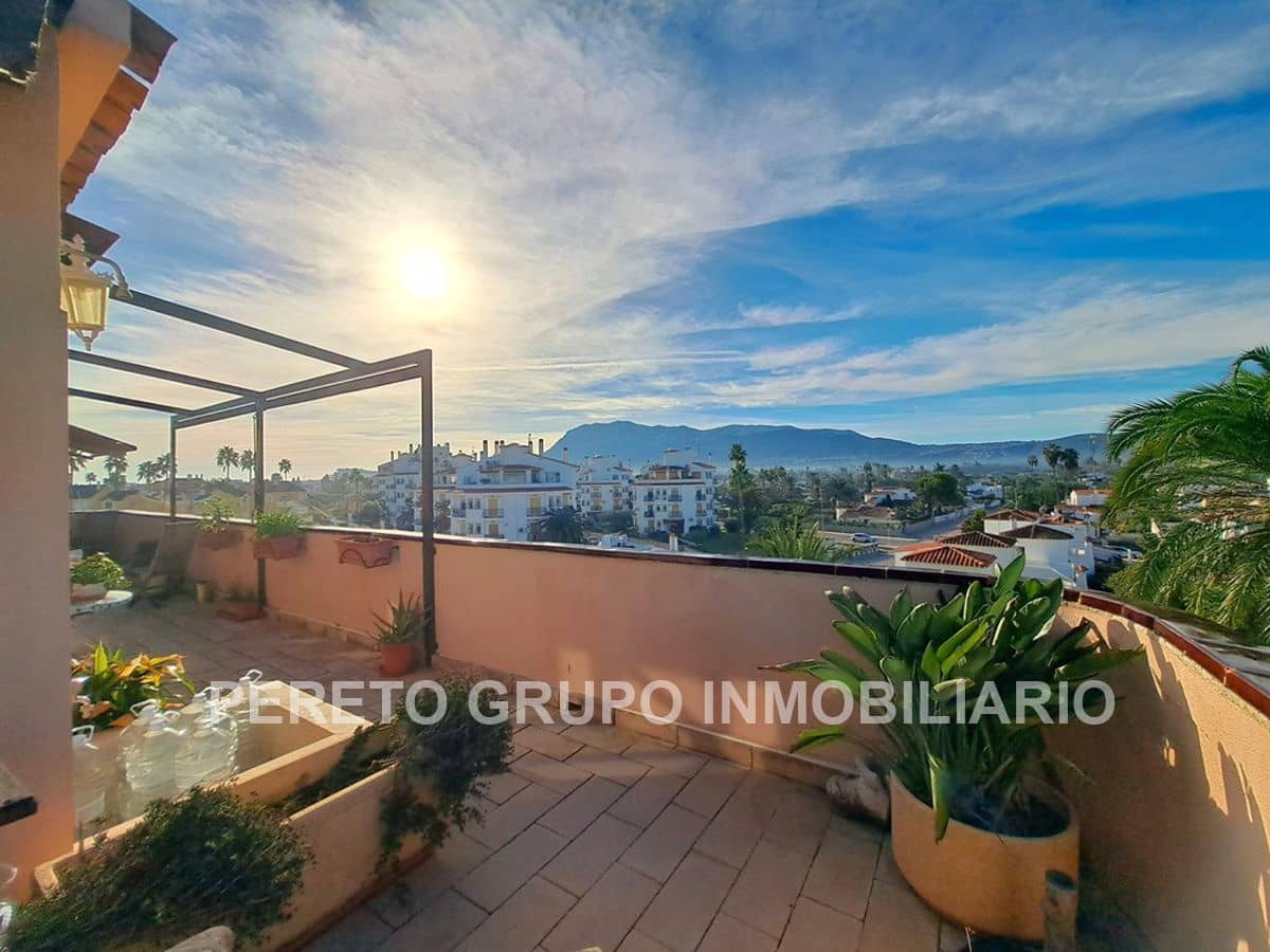 2 soveværelse Penthouse til salg i Denia med swimmingpool garage - € 477.000 (Ref: 9345690)