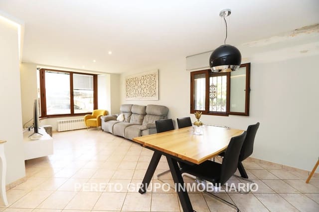 4 makuuhuone Huvila myytävänä paikassa El Montgó, Dénia mukana uima-altaan 
autotalli - 595 000 € (Ref: 9352799)